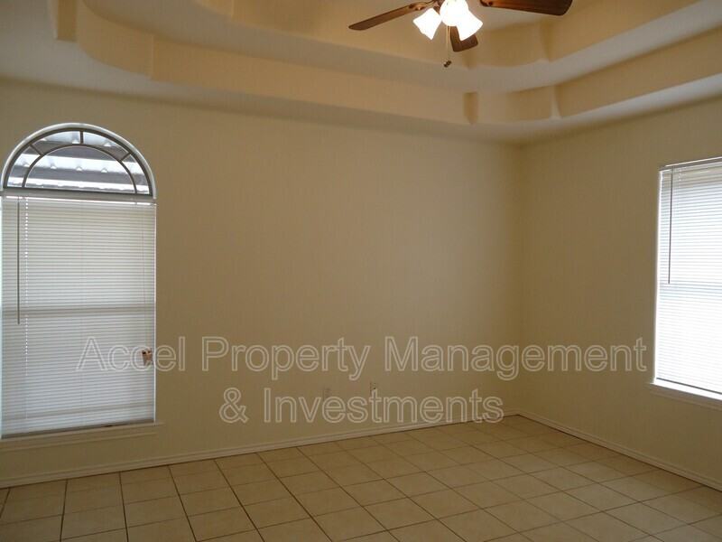 1803 S Ironwood St #4 - Photo 7 of 8