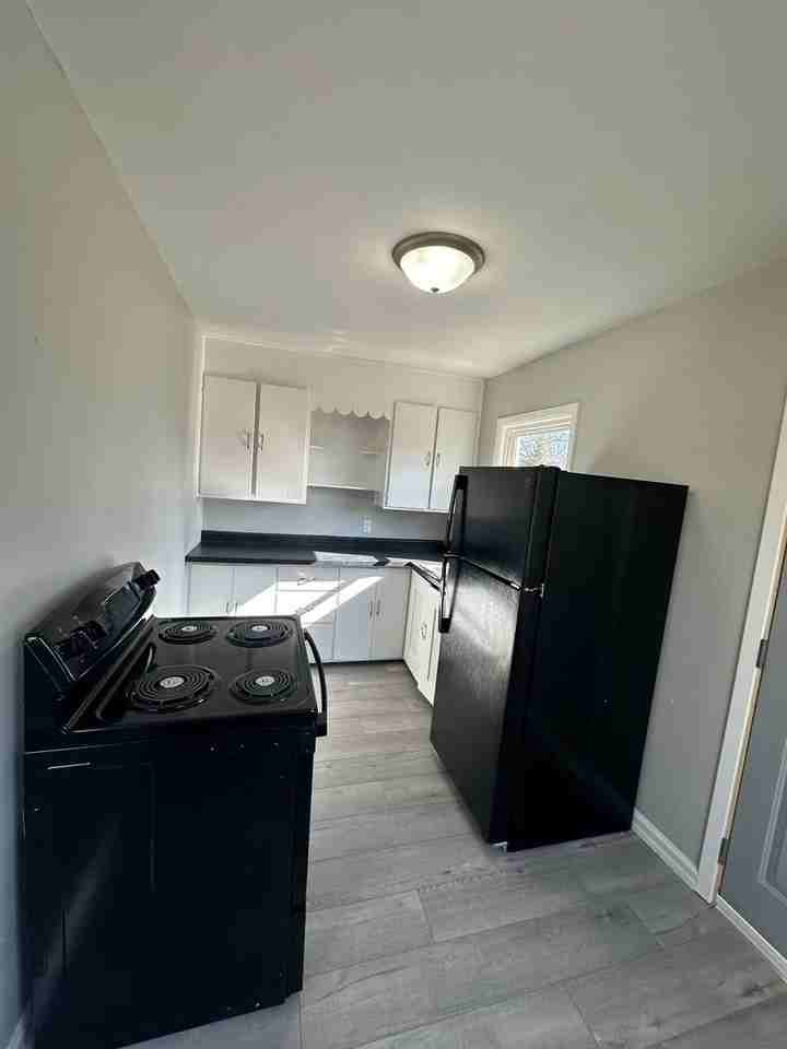 1121-1123 Maynard Ave. - Photo 2 of 22