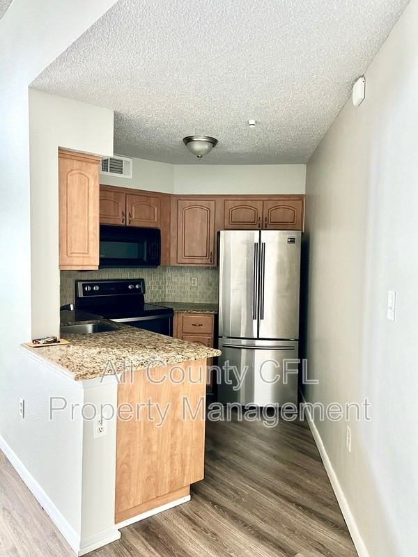 3704 Southpointe Dr #U2 - Photo 7 of 31