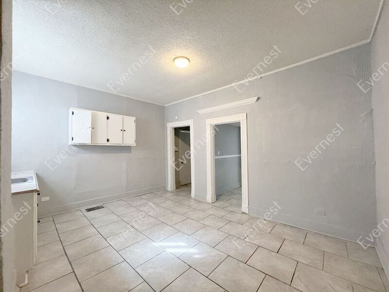 1637 Southern Ave #1 - Photo 3 of 12