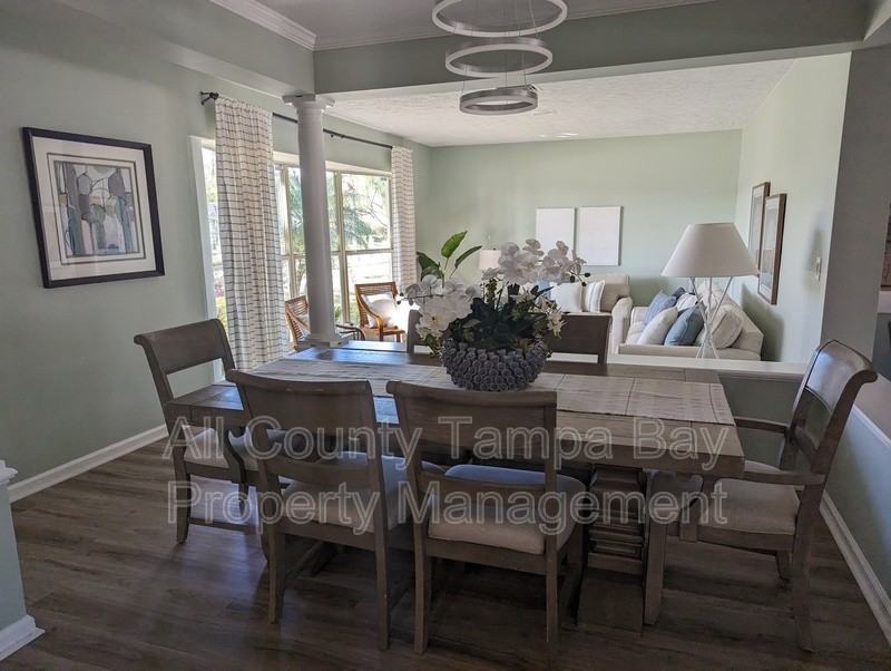 3931 Venetian Way - Photo 5 of 21