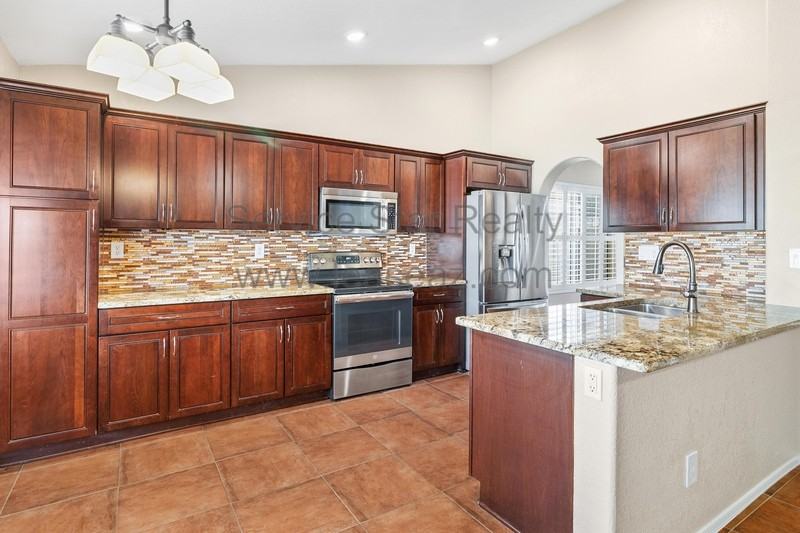 3110 N 114th Dr - Photo 6 of 24