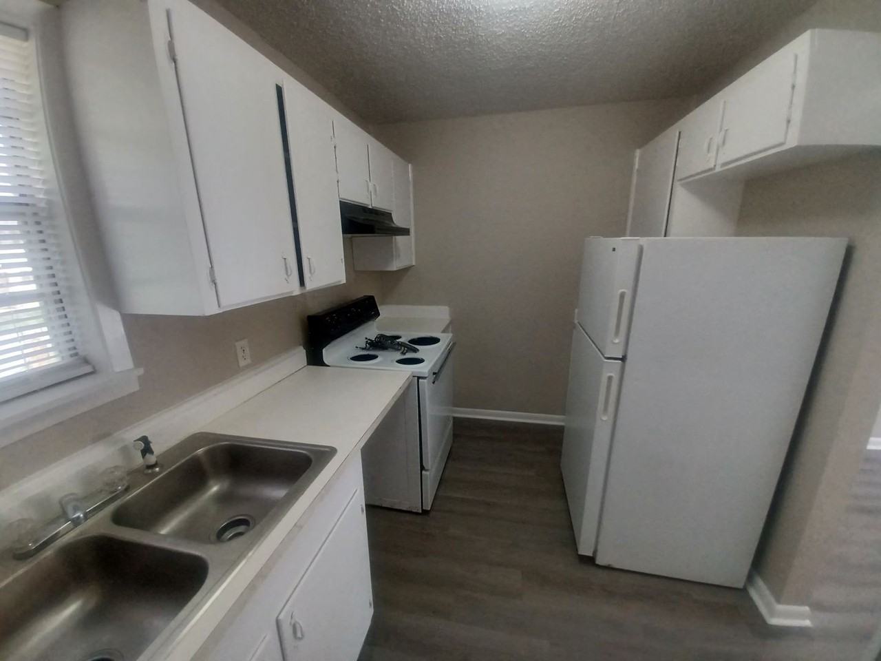 Beall Street Apartments - Photo 3 of 6