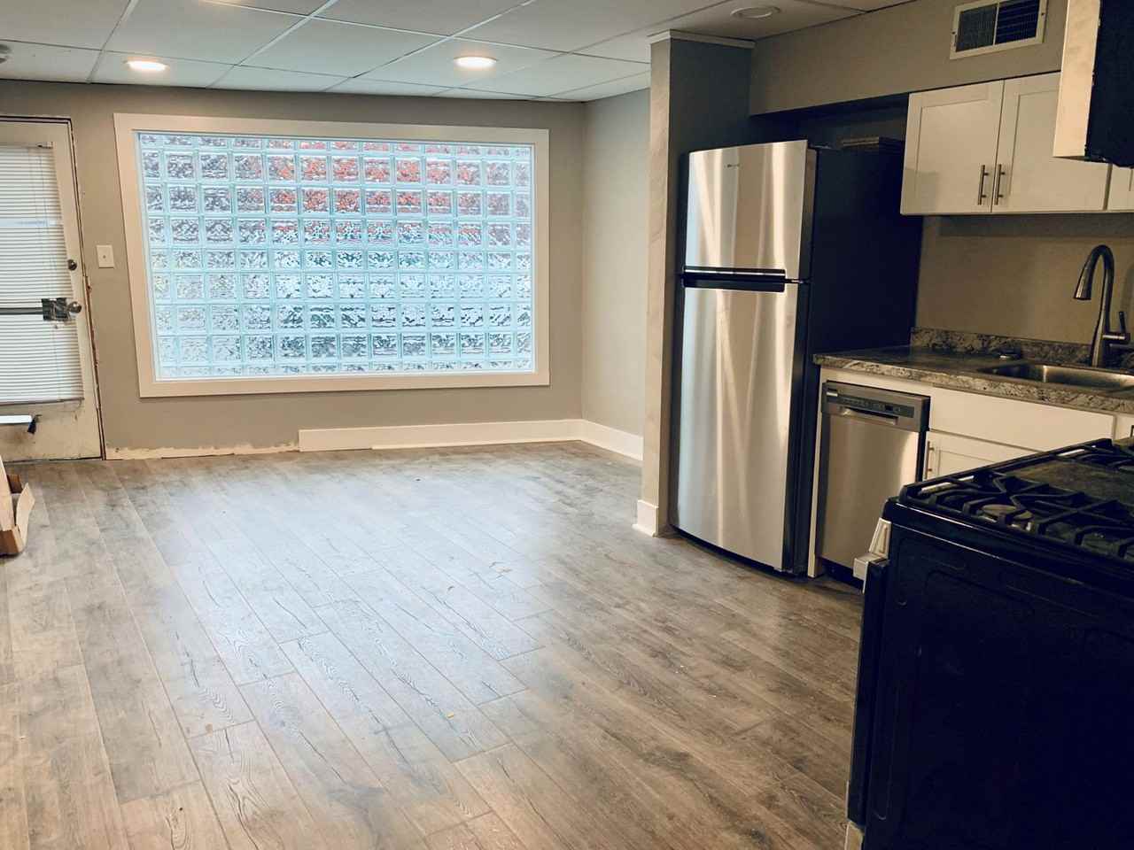 520 Brownsville Rd - Photo 2 of 7