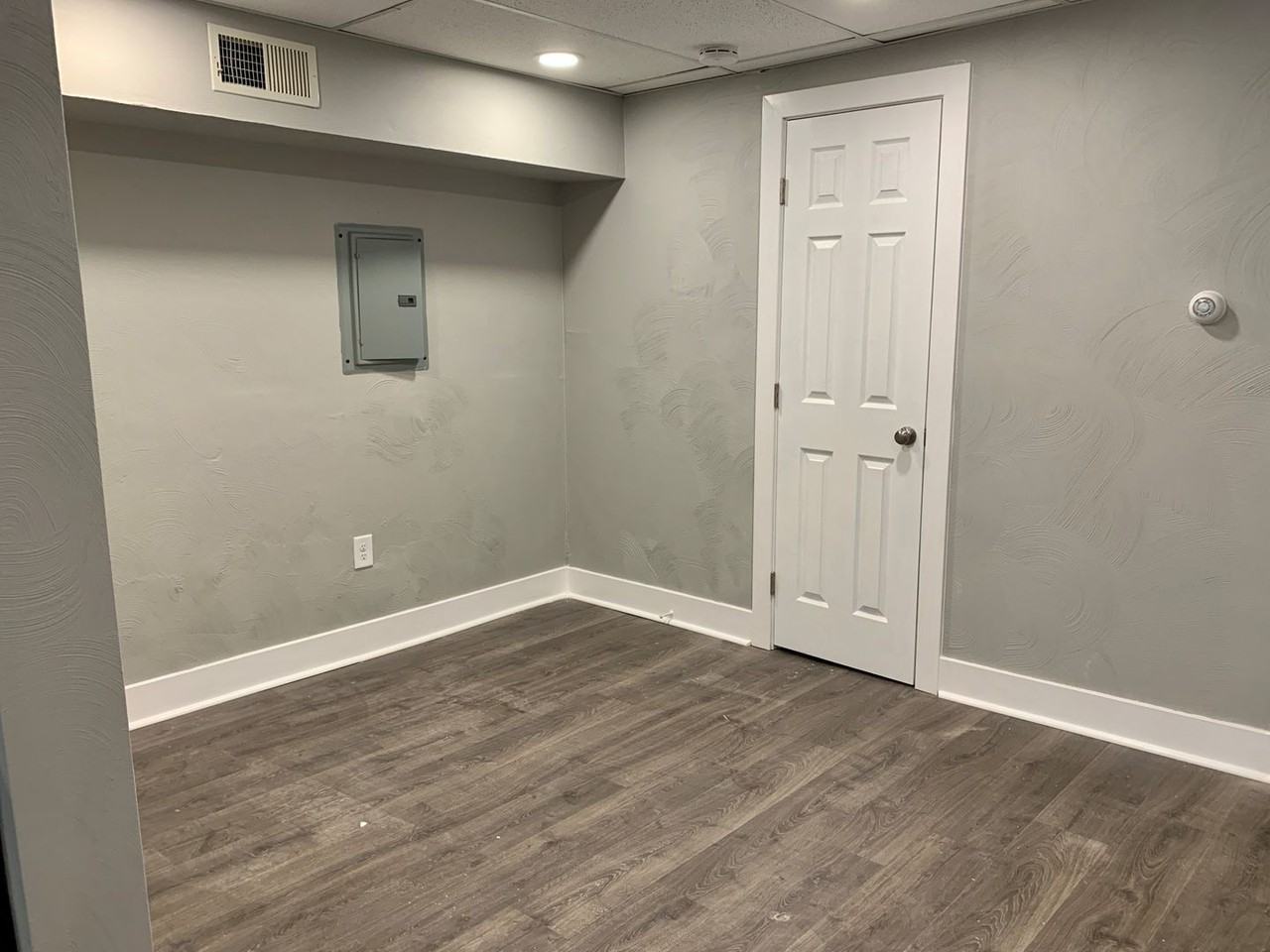 520 Brownsville Rd - Photo 3 of 7