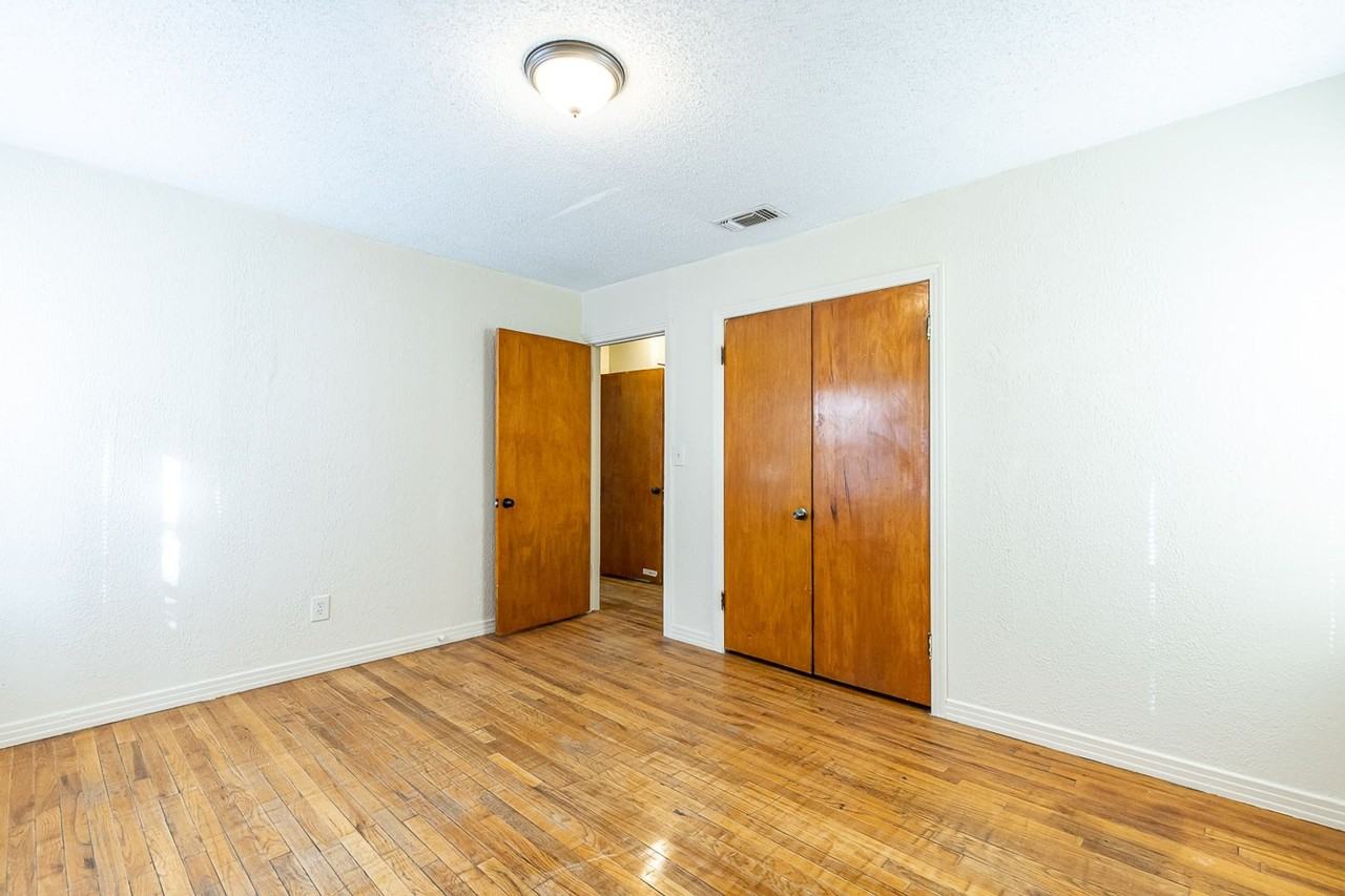 3513 22nd Pl - Photo 6 of 45