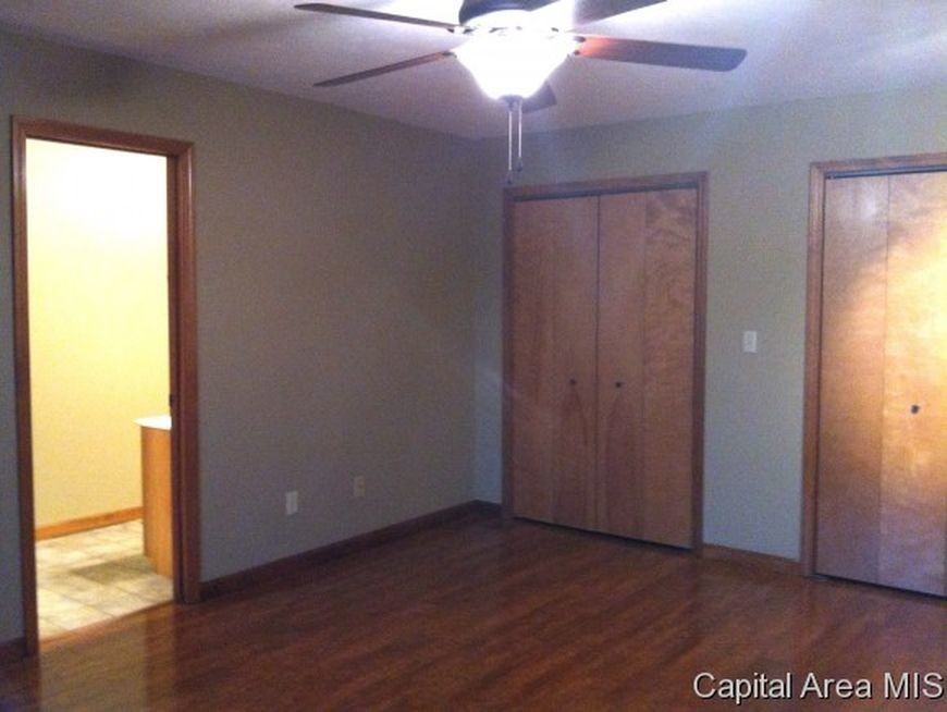 4044 Oakbrook Ct - Photo 6 of 10