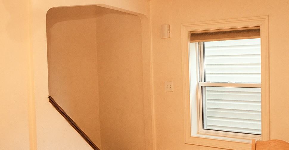 2310 Sarah St - Photo 4 of 9
