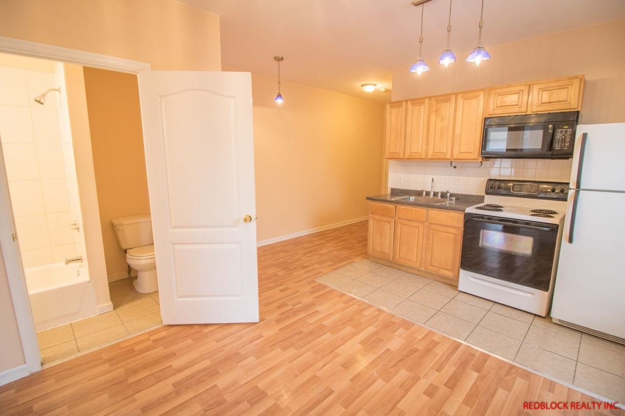 6812 Old York Rd Apartments in Oak Lane East Oak Lane, Philadelphia