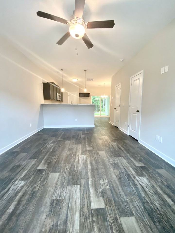 12 12 Jaydn Drive W - Photo 2 of 15