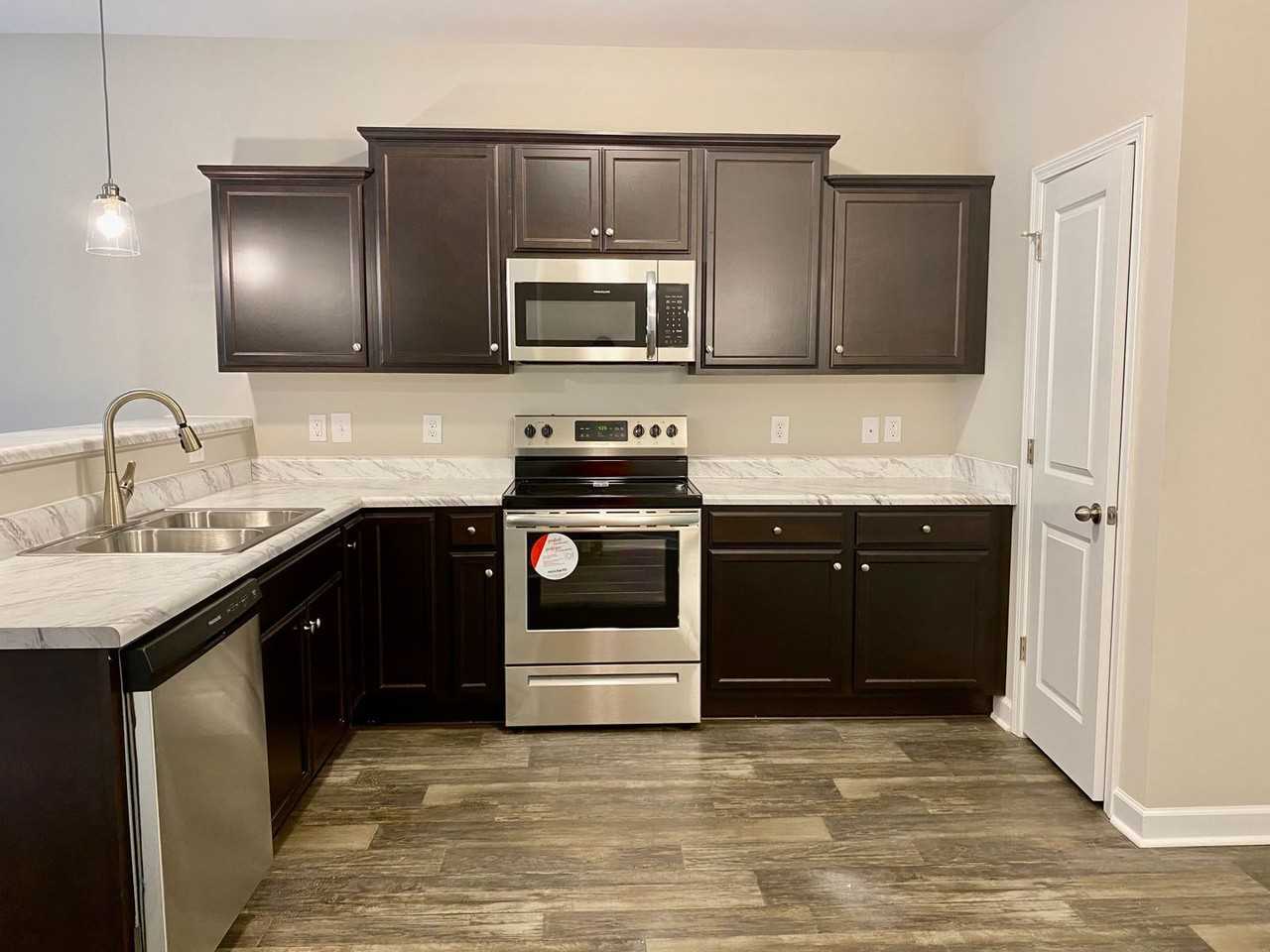 12 12 Jaydn Drive W - Photo 4 of 15