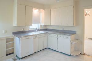 featured image of 1312 N Woodridge Ave