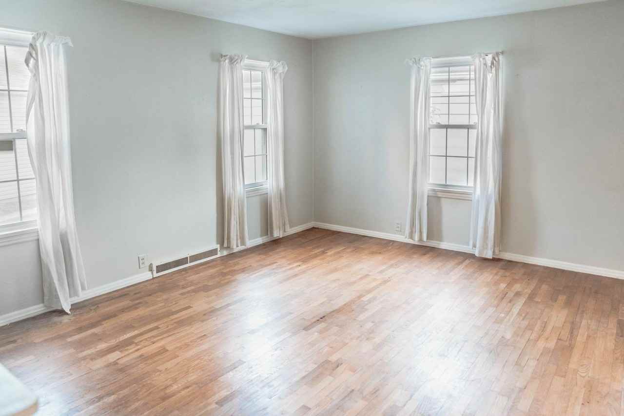 1312 North Woodridge Avenue - Photo 6 of 13