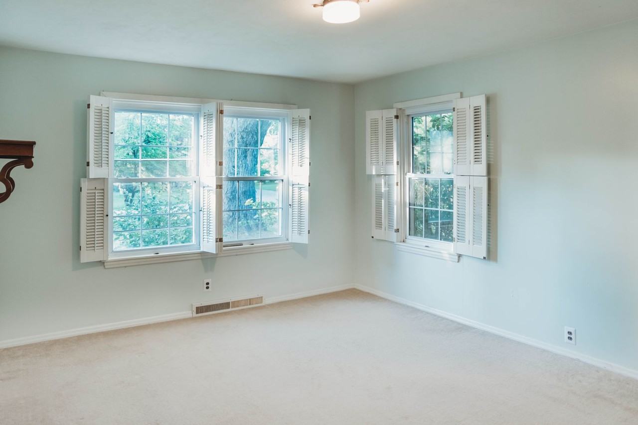 1312 North Woodridge Avenue - Photo 7 of 13