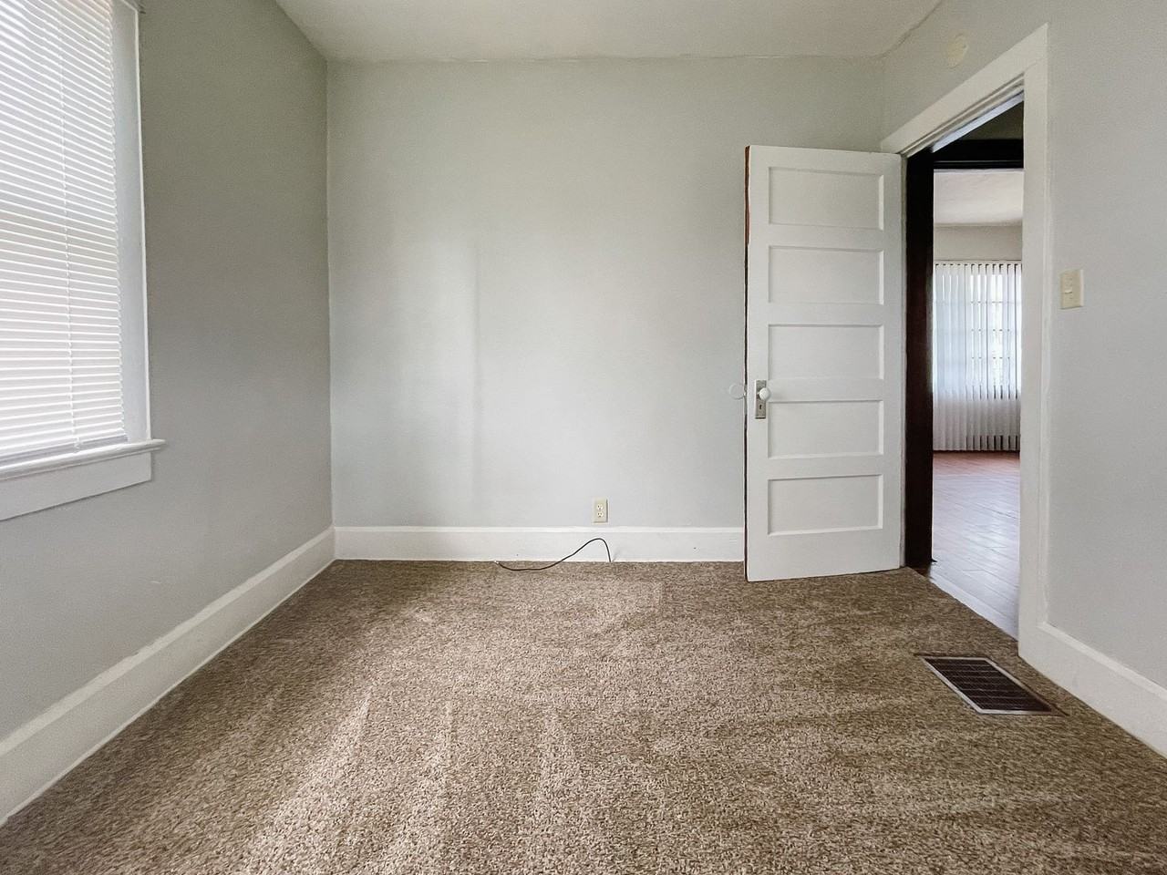 1920 S Gharkey St - Photo 2 of 19