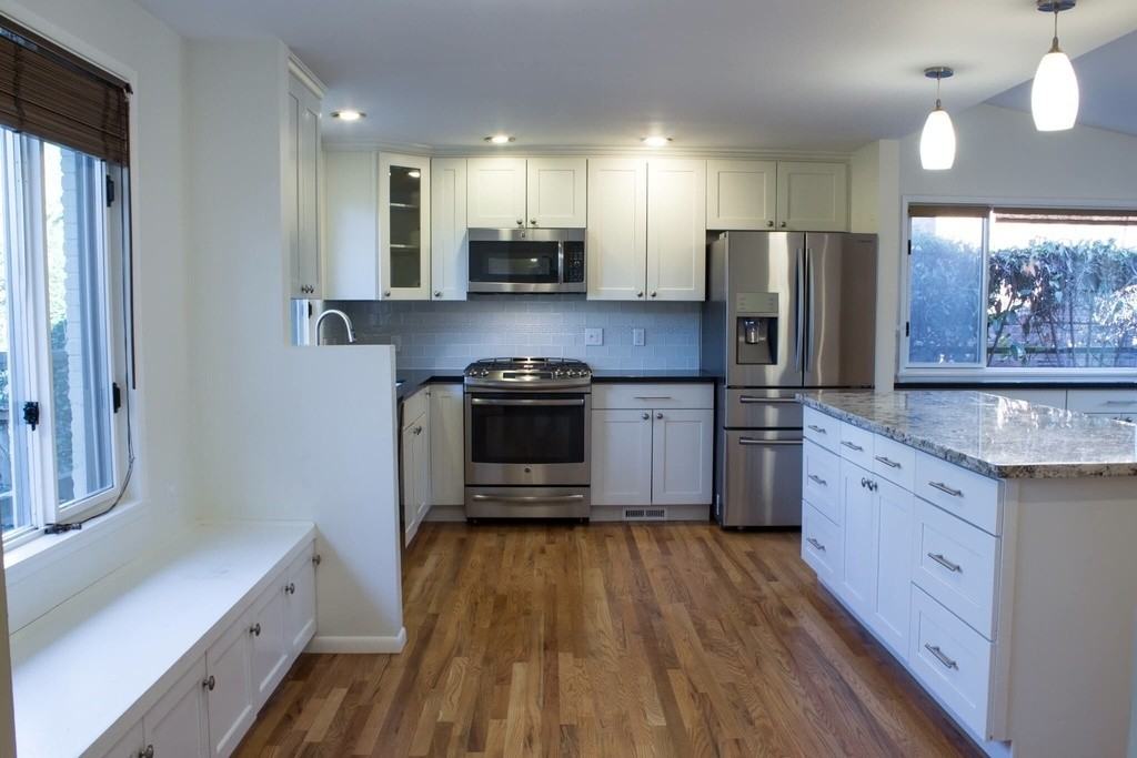 2344 Mcgilvra Blvd E - Photo 2 of 13