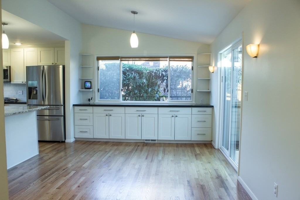 2344 Mcgilvra Blvd E - Photo 3 of 13