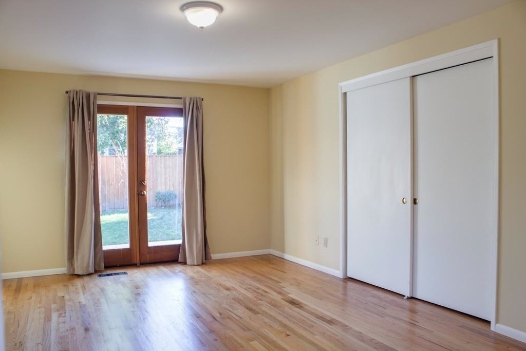 2344 Mcgilvra Blvd E - Photo 7 of 13