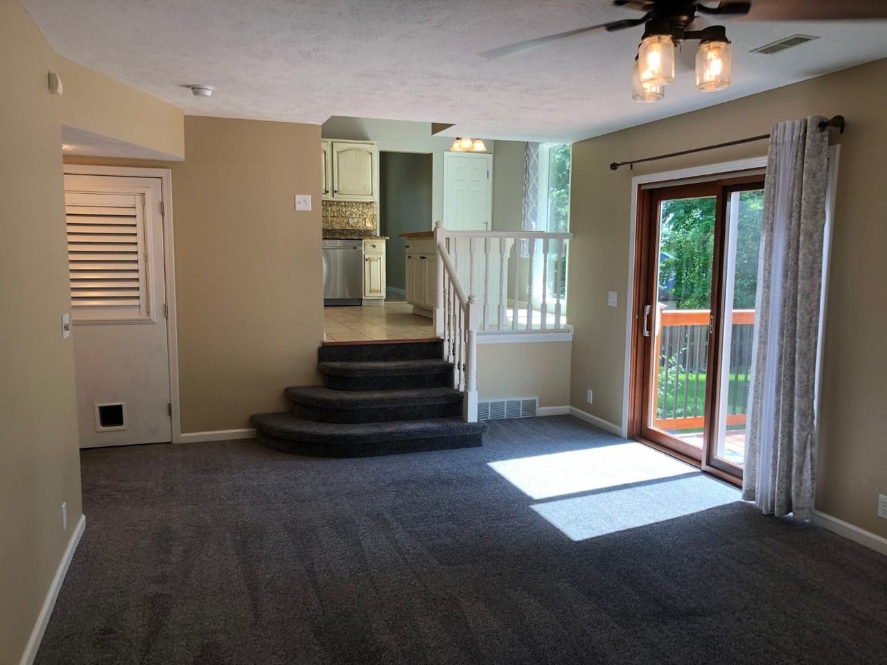 310 Oakwood Dr - Photo 3 of 15