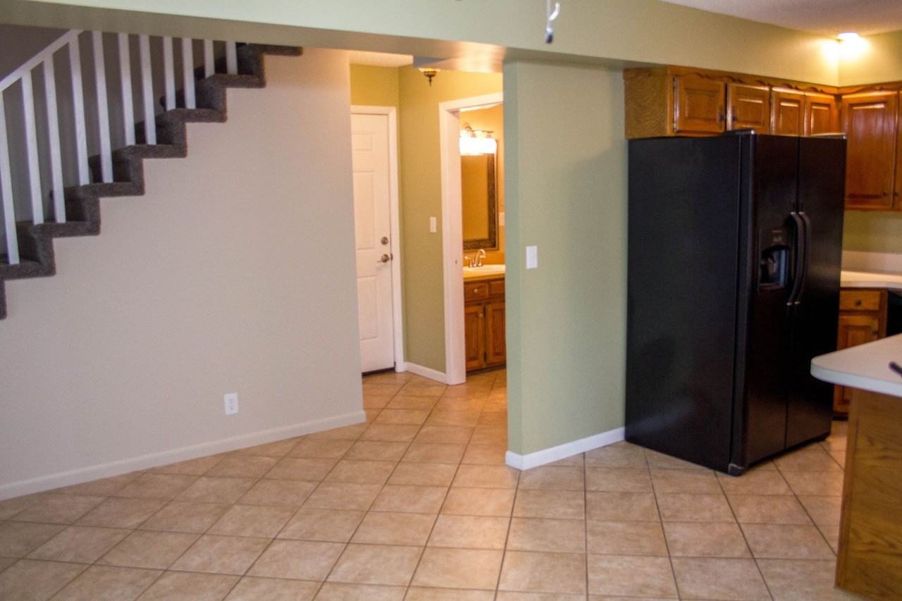 5901 Oakridge Dr - Photo 3 of 29