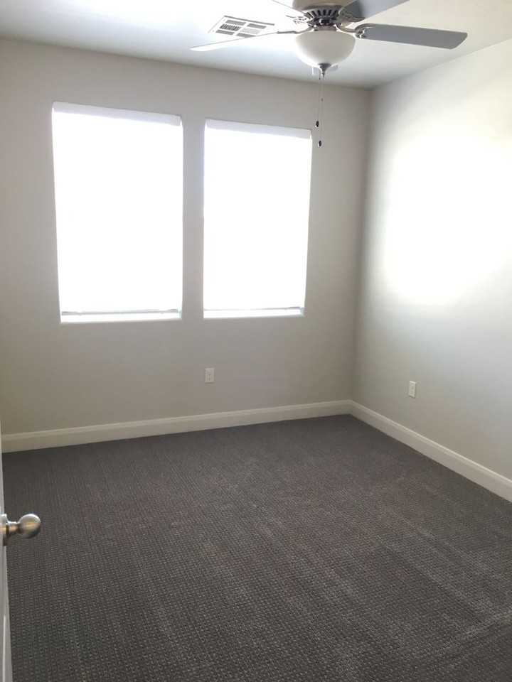 1184 E Bulloch St - Photo 7 of 17