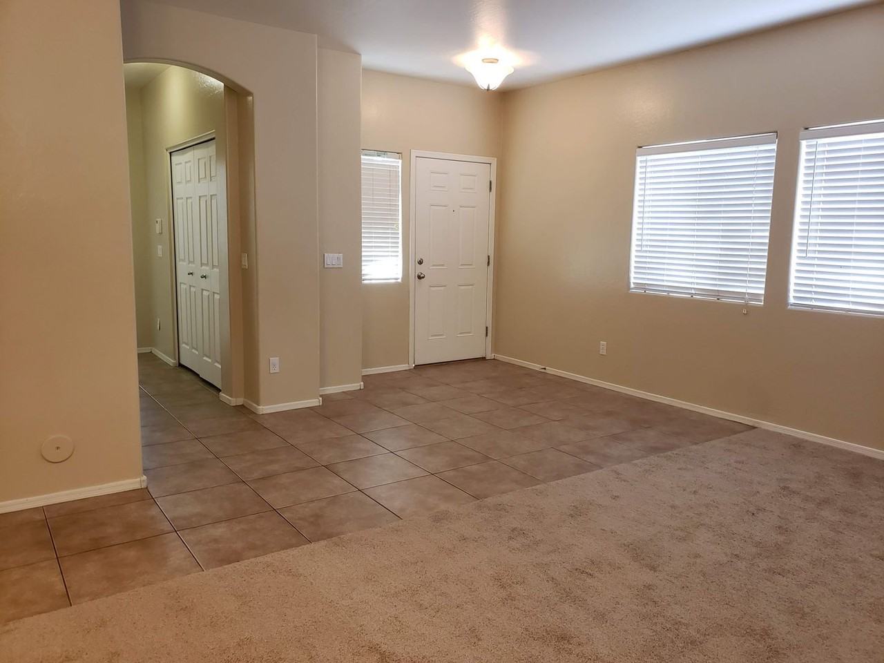 44714 W Alamendras St - Photo 5 of 27