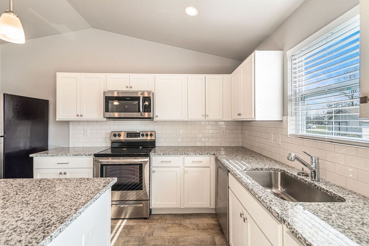 4082 Autumn Hue Ln - Photo 3 of 18