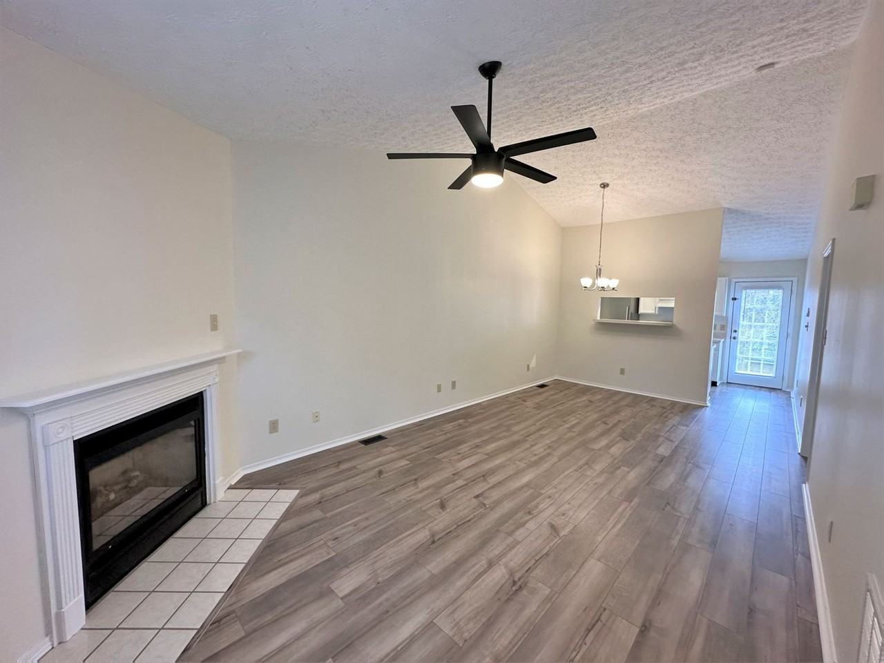 819 Calypso Way - Photo 3 of 19