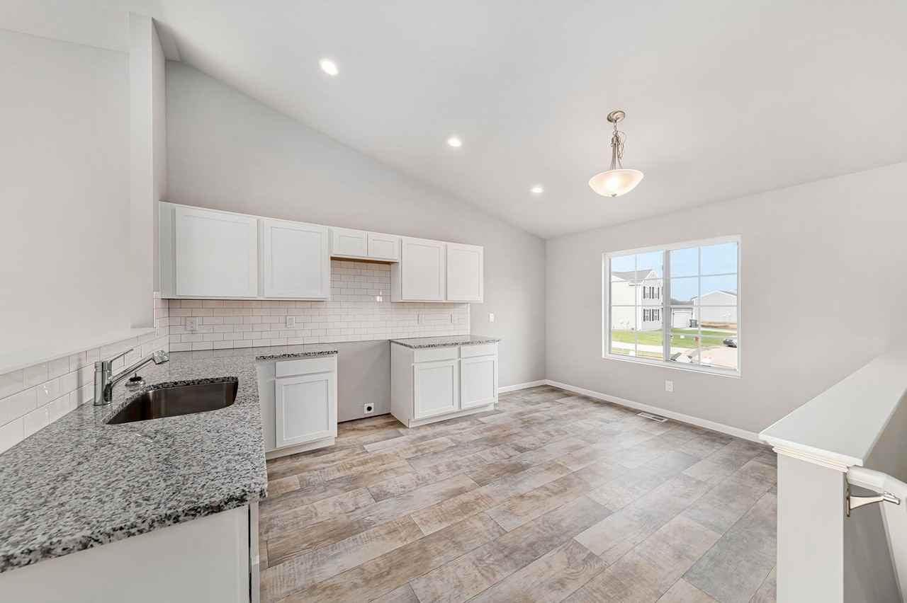 211 Norway Spruce Ln - Photo 2 of 14