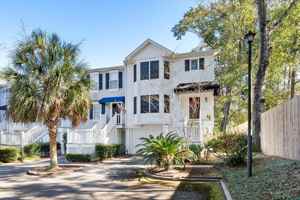 featured image of 270 Hillcrest Rd