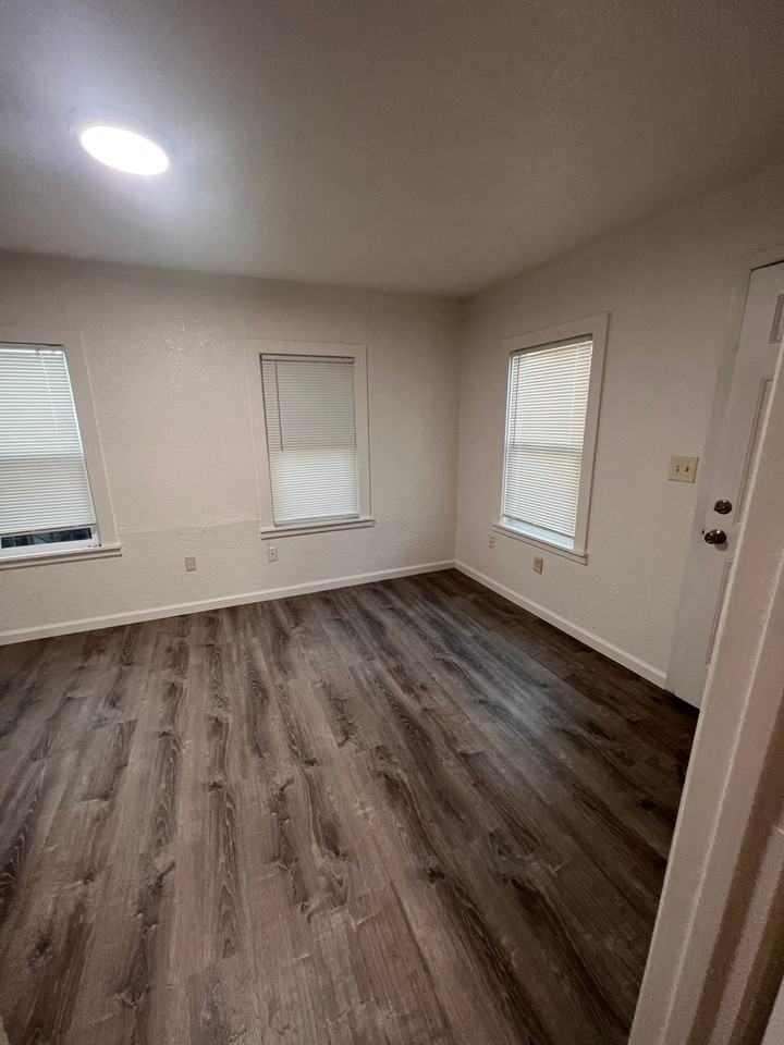 33 Washington St - Photo 7 of 16