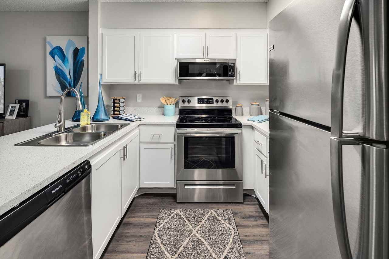 Boynton Place Apartments - Photo 4 of 34