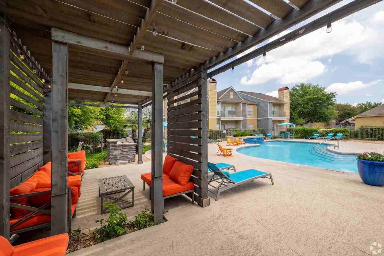 Westmount at Three Fountains - Photo 3 of 24