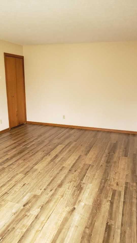 635 BW LN - Photo 2 of 4