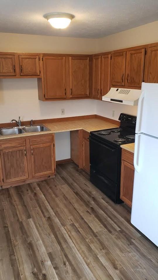 635 BW LN - Photo 3 of 4