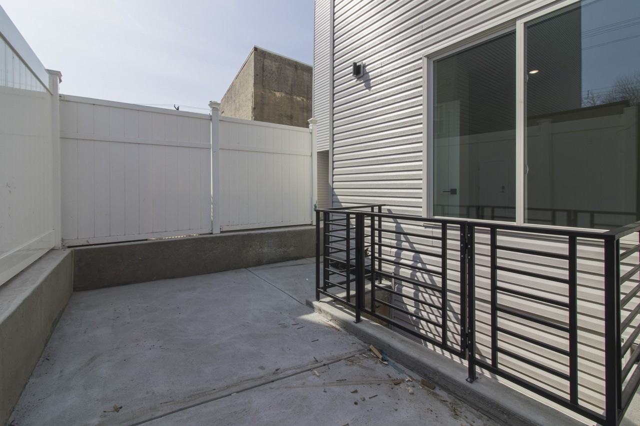2547 Frankford Avenue - Photo 2 of 6