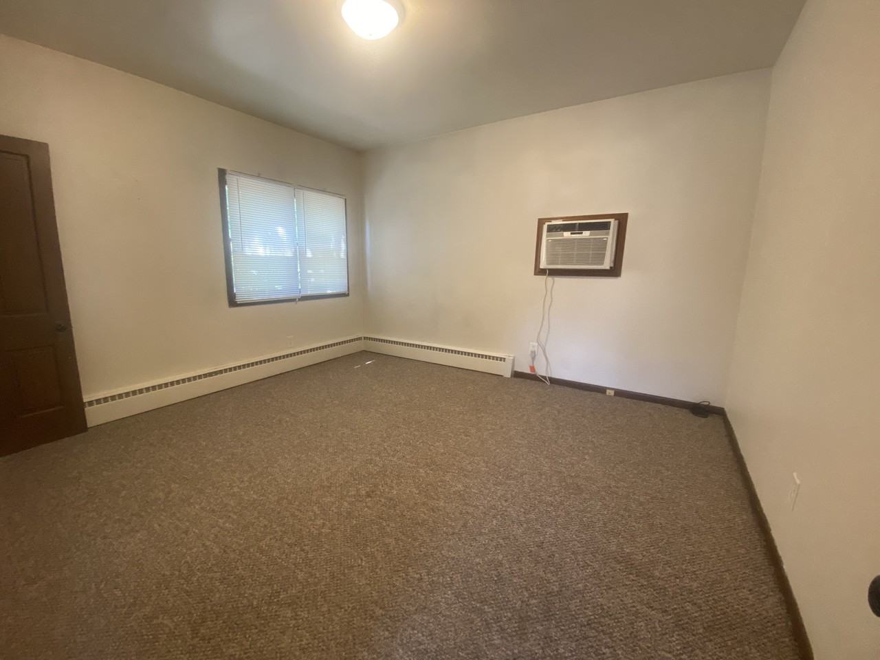 200 E Superior St - Photo 5 of 11