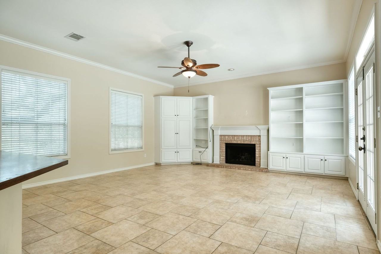 1629 Chesterwood Cv - Photo 3 of 20