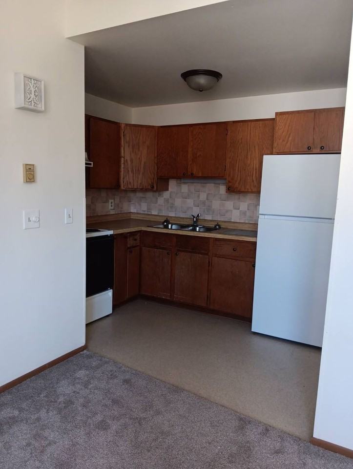 501 Main St, 541-43 Railroad St - Photo 2 of 9