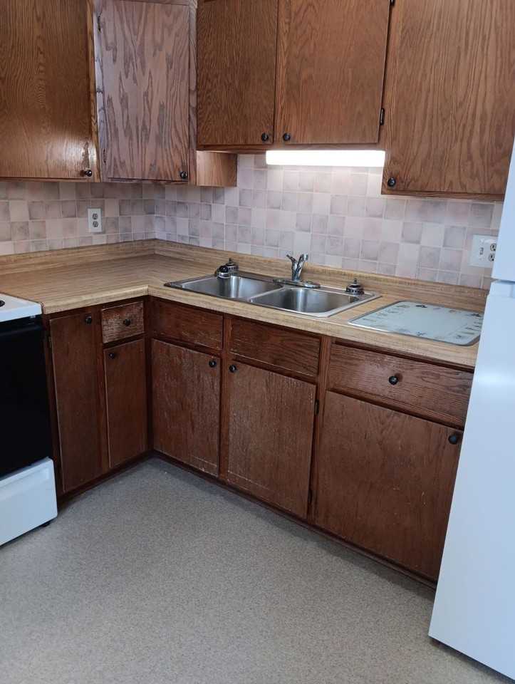 501 Main St, 541-43 Railroad St - Photo 3 of 9