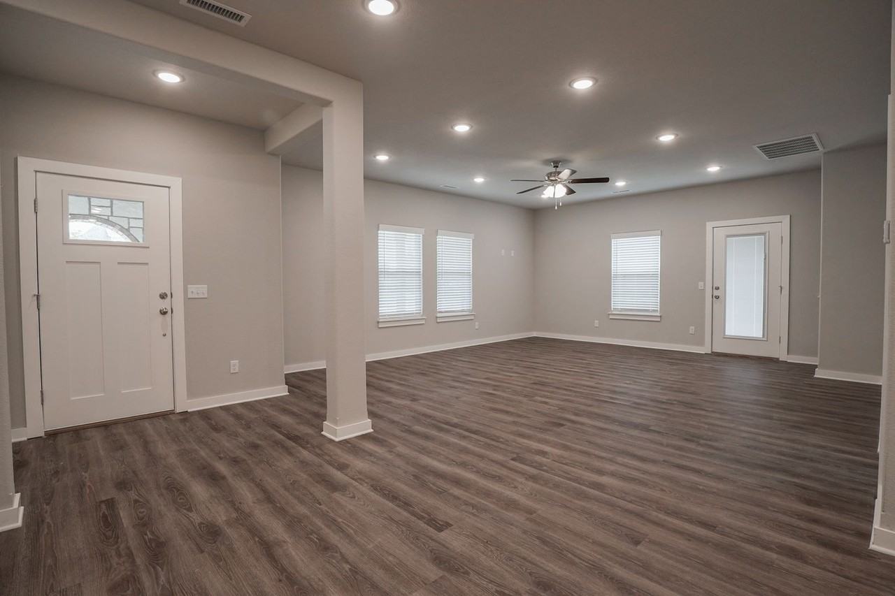 608 N Salem Rd - Photo 6 of 33