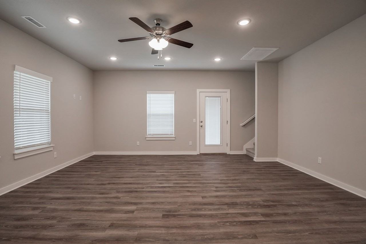 608 N Salem Rd - Photo 7 of 33