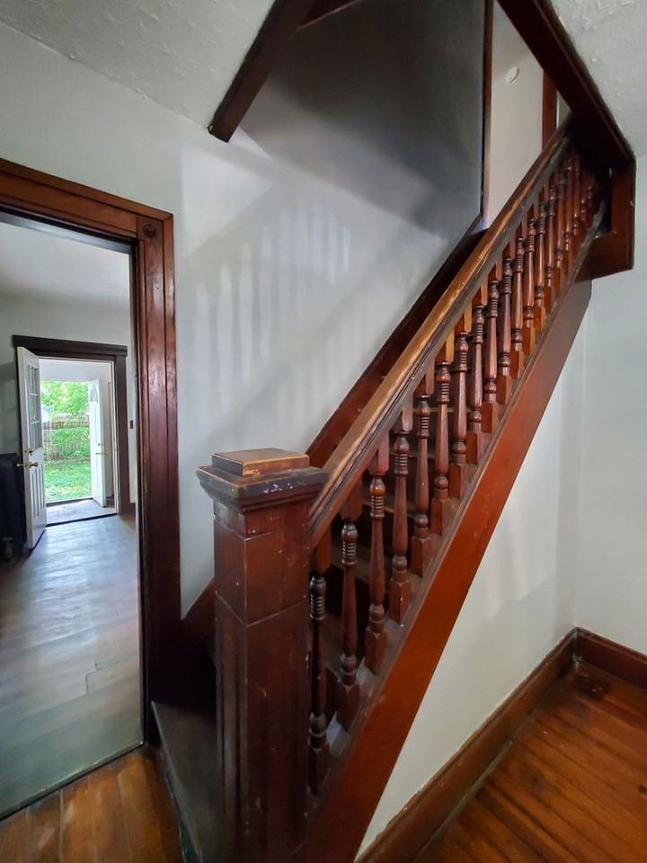 2034 Stapleton Ct - Photo 3 of 32