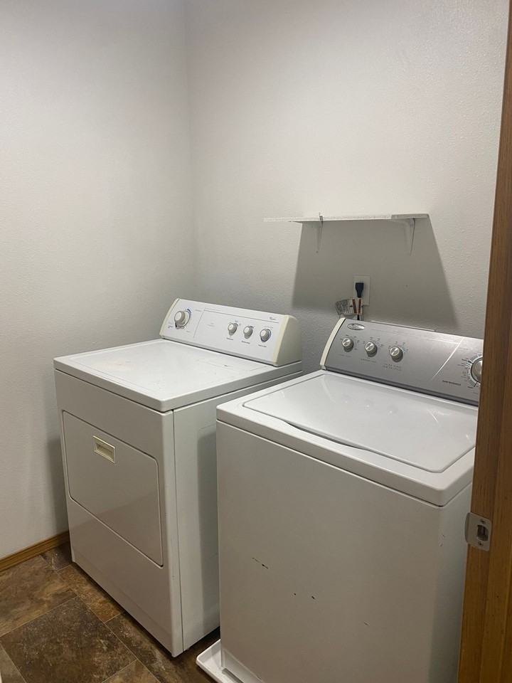 1308/1310 W Lakeside Dr - Photo 3 of 17