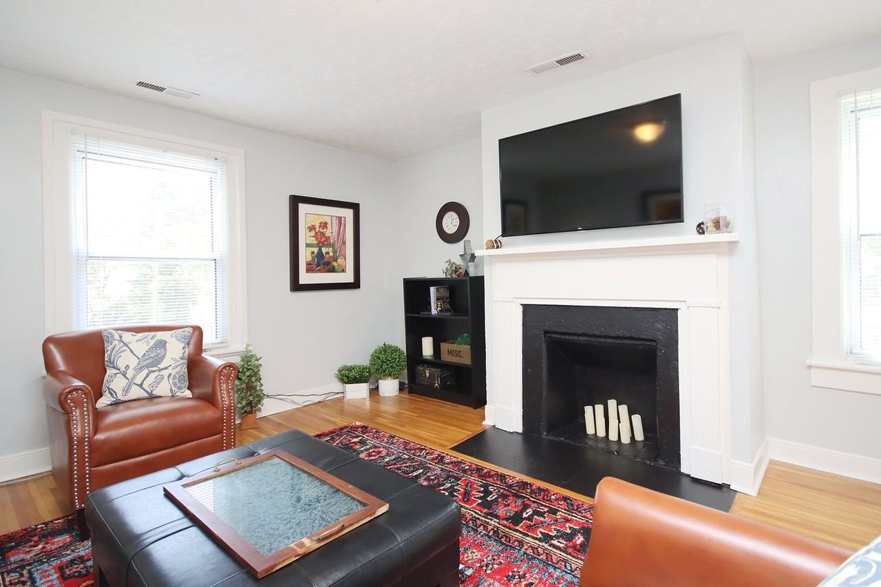 6th St SE 921 - Photo 3 of 20