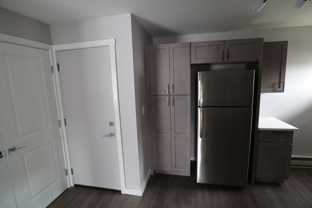 219 W Main St - Photo 1 of 1