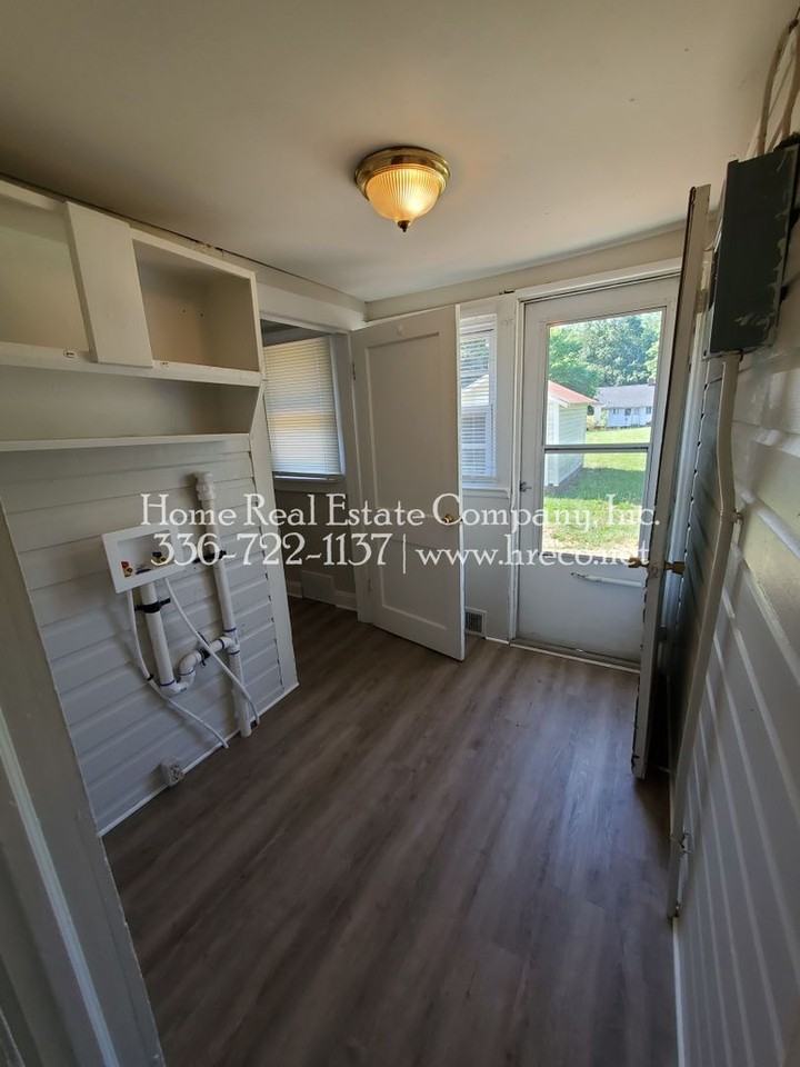 343 Alspaugh Dr - Photo 7 of 9
