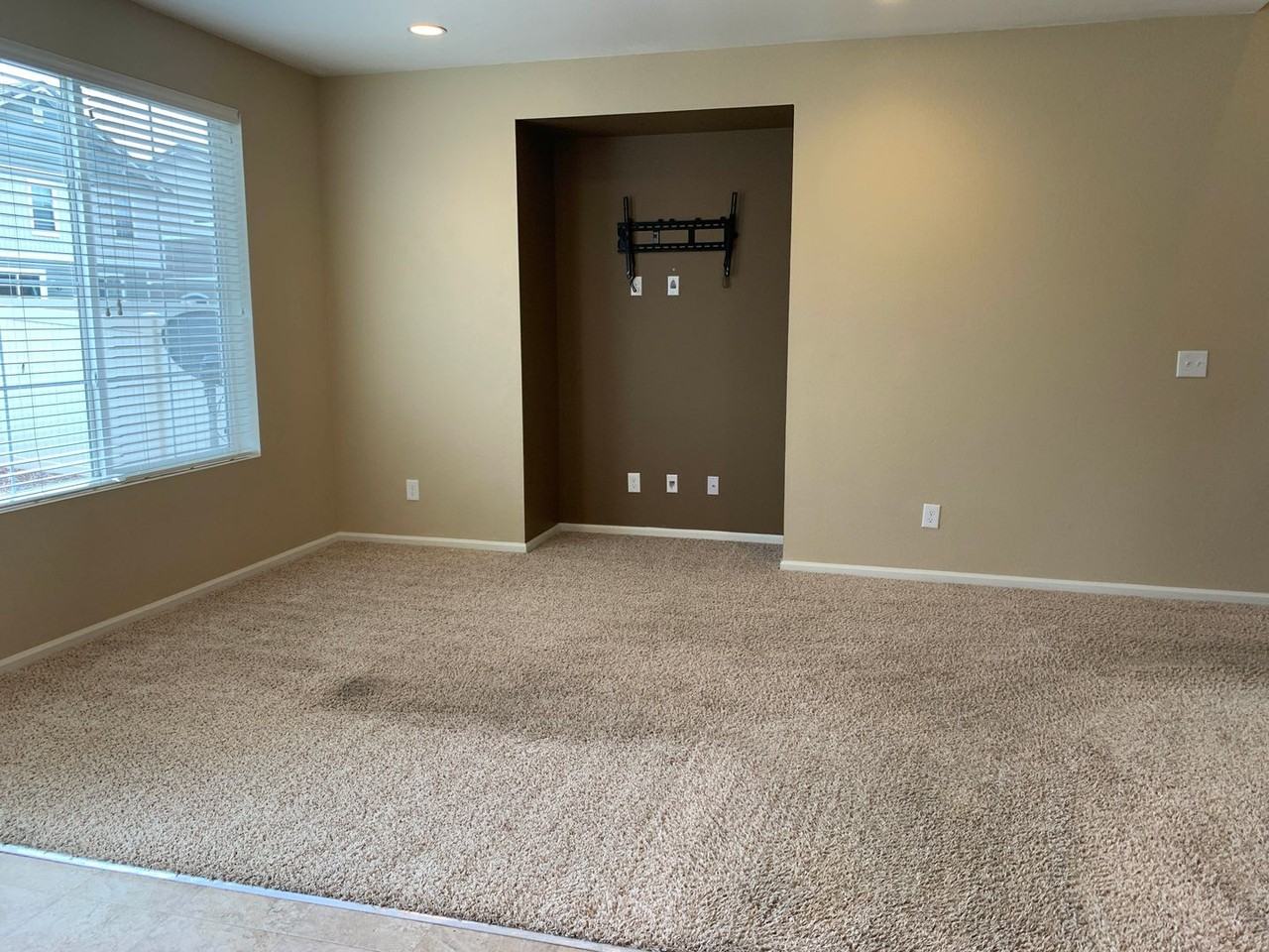 3807 Cedarwood Ln - Photo 2 of 16