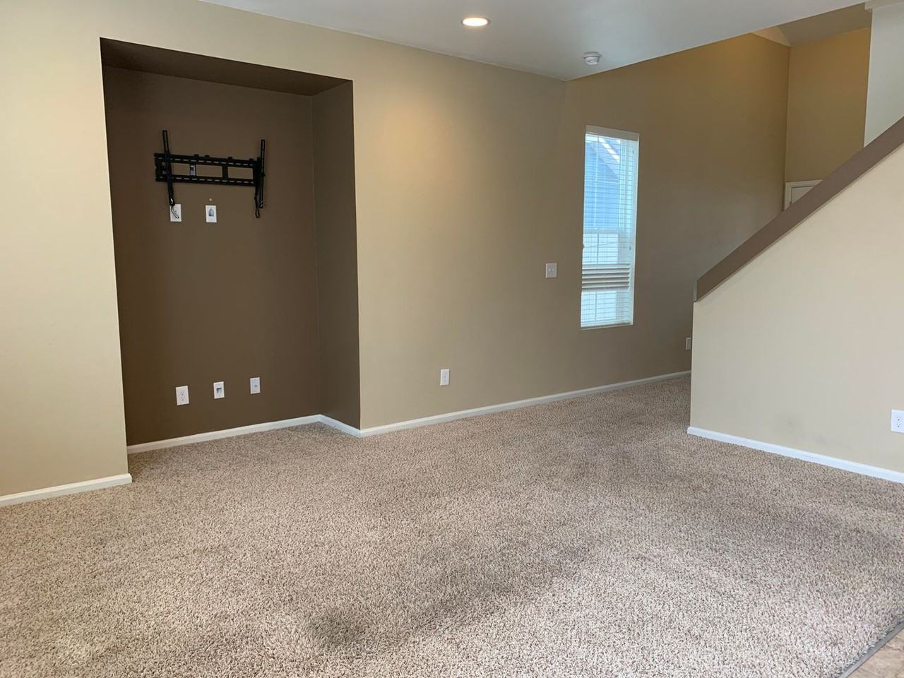 3807 Cedarwood Ln - Photo 3 of 16