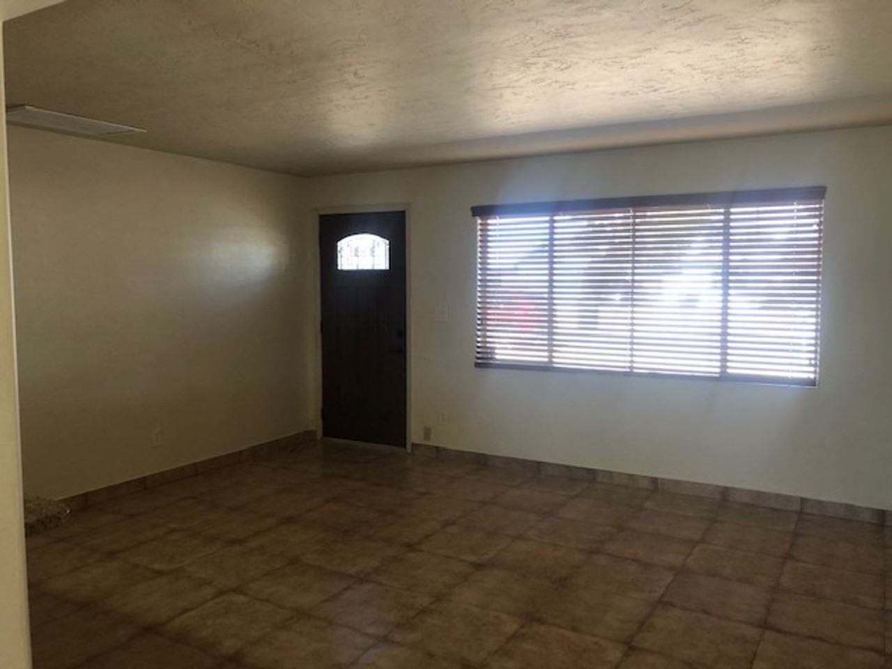 4814 E Hampton St - Photo 4 of 23